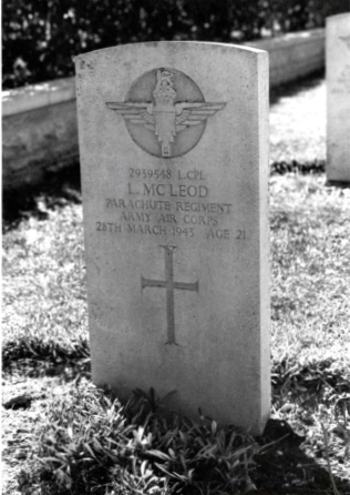 Headstone of Pte Leslie McLeod, Beja War Cemetery, Tunisia