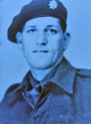 Pte Robert H Mills