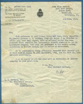 Document notification to the parents of Pte Cartman that he had died of wounds at Arnhem.