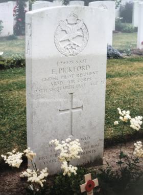 OS Grave of Edwin Pickford