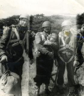 OS 3 Paras in parachute harnesses C1945-47