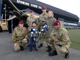 Gunners join with footballers to mark Remembrance, 8 November 2014.