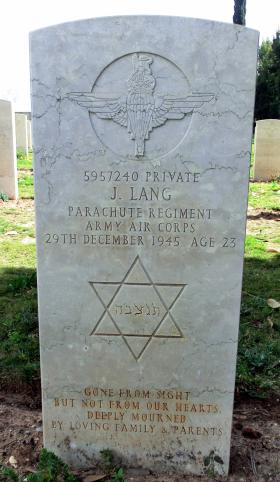 Grave of Pte Jack Lang, Ramleh War Cemetery, Israel, 2015.