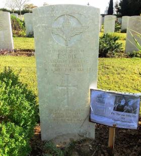 Grave of Pte Thomas Dix, Ramleh War Cemetery, Israel.