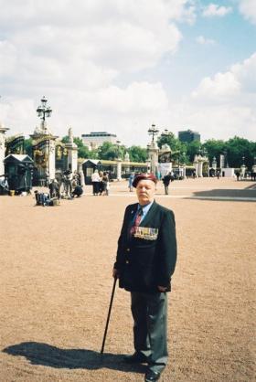 Trooper John 'Jack' Archer at Buckingham Palace, Veterans Day, 10 July 2005