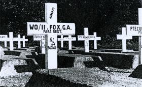 Temporary grave of George A Fox MBE at Reichswald Forest War Cemetery, 1945