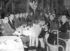 Airborne soldiers enjoy the Sheffield Peace Celebration Dinner, 1945