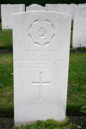 Headstone of Driver Leslie Jones, Oosterbeek War Cemetery, Arnhem.