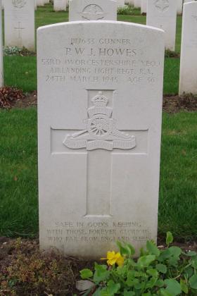 Headstone of Gnr PWJ Howes, Reichswald Forest War Cemetery, 2010.