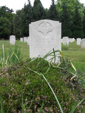 Headstone of Pte Robin Andrews, Aldershot Military Cemetery, June 2013.