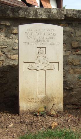 Headstone of Gunner William H Williams, Ranville Churchyard, August 2010.