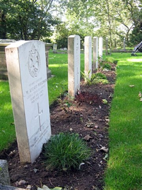 Gravestones of Glider pilots buried at St. Wystan’s Churchyard, Repton, August 2010
