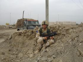 Soldier from 2 PARA stopped by a roadside, Iraq, Op Telic 7, 2006
