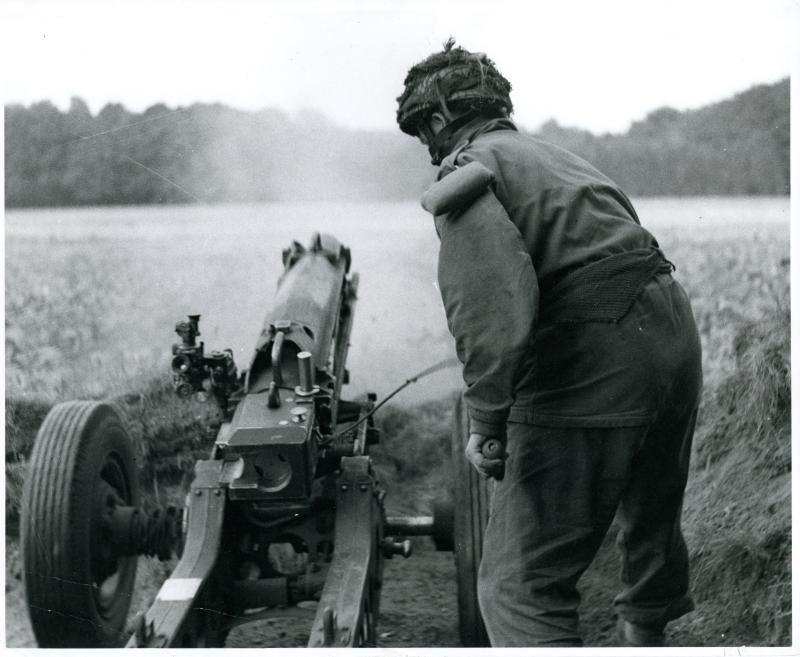 A 75mm Pack Howitzer of 1st Airlanding Light Regiment in action on the northern side of the Utrechtseweg. 