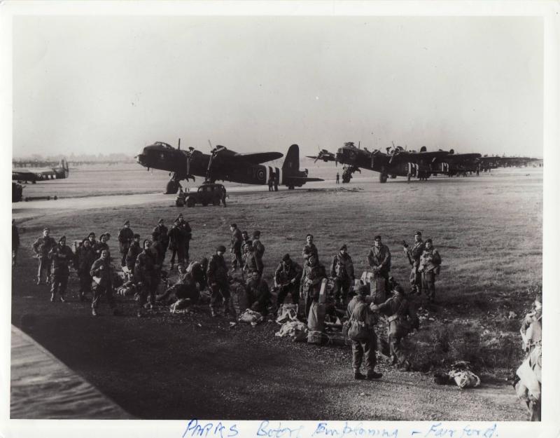 3 Platoon, 21st Independent Parachute Company emplane for Arnhem at RAF ...